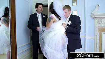 العروس المجرية الذي يمارس الجنس مع تمزق مع أجمل حفل زفاف